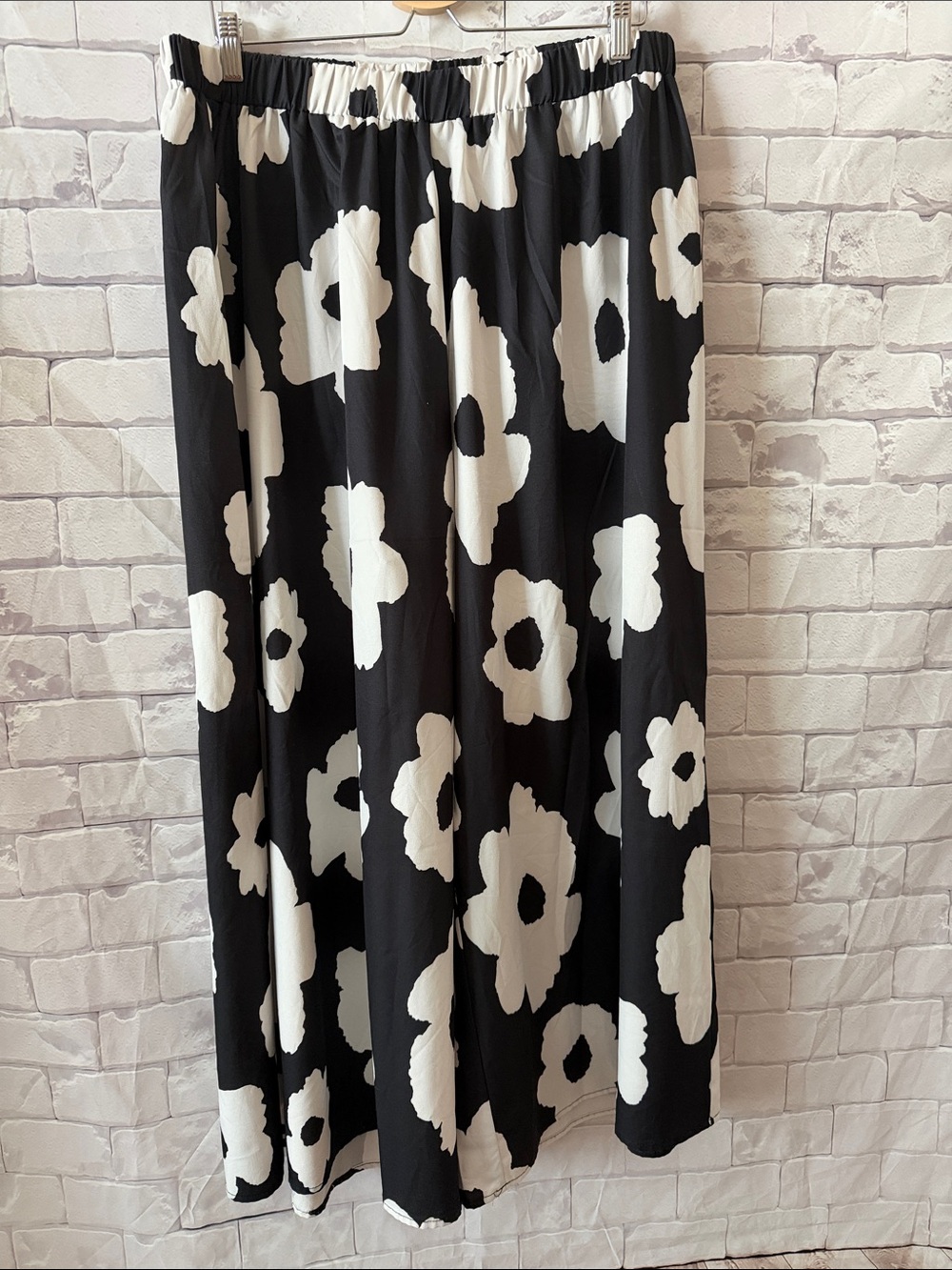 SHEIN Black and White Wide Leg Floral Pants